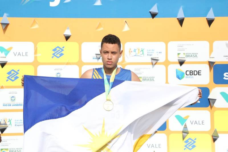 Renan Fernandes garantiu mais uma medalha de ouro ao Tocantins no Atletismo adaptado, no arremesso de peso